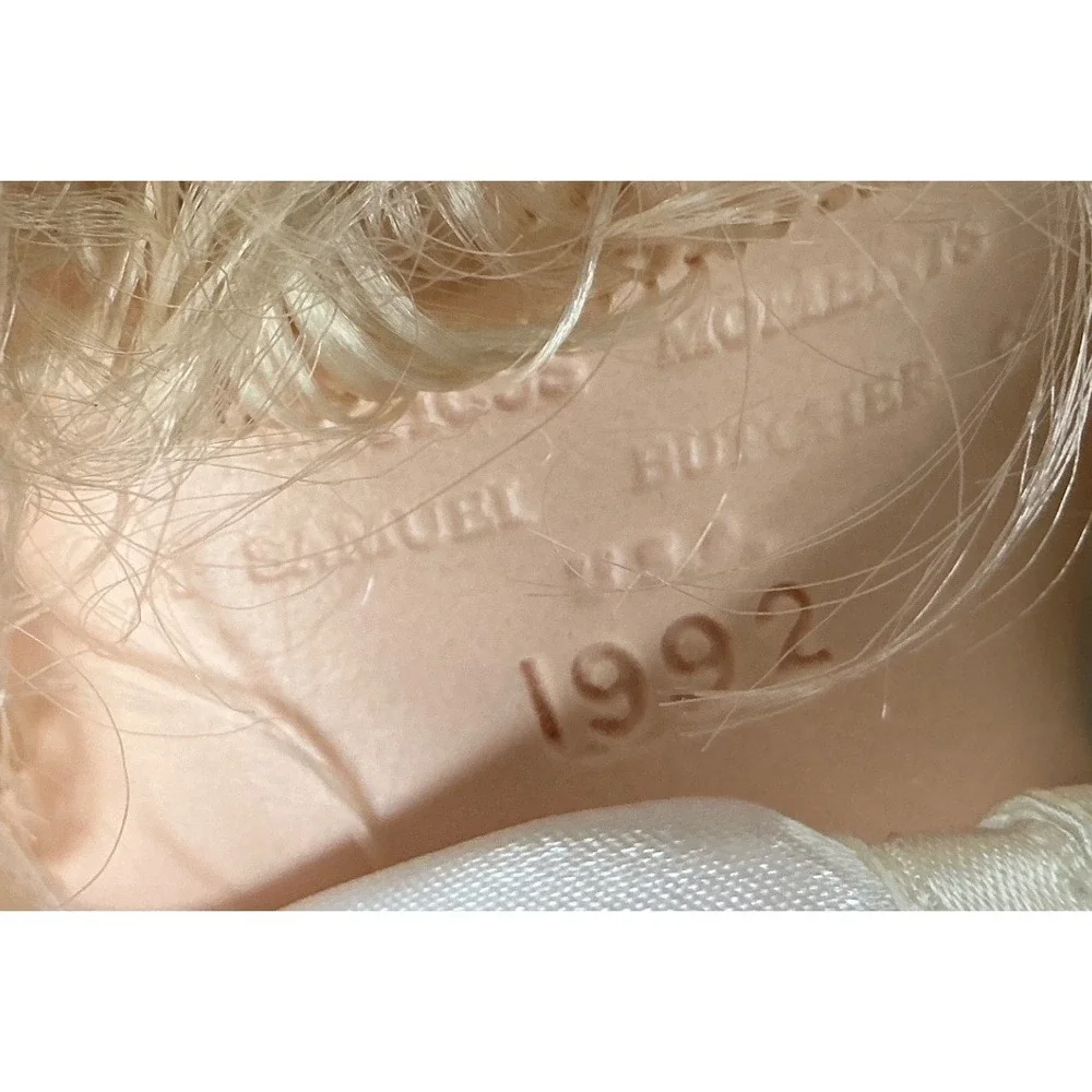 Precious‎ Moments Vintage 1991 Graduation Doll White Satin Gown 15 Inch NWT